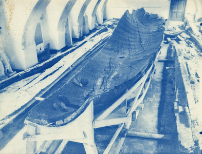 41573 Afbeelding van de resten van het tijdens de opgraving aan de Van Hoornekade te Utrecht gevonden Utrechts schip in ...